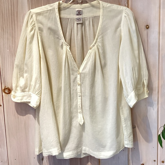 Chic Ivory Blouse with Button Detail - Picture 1 of 7